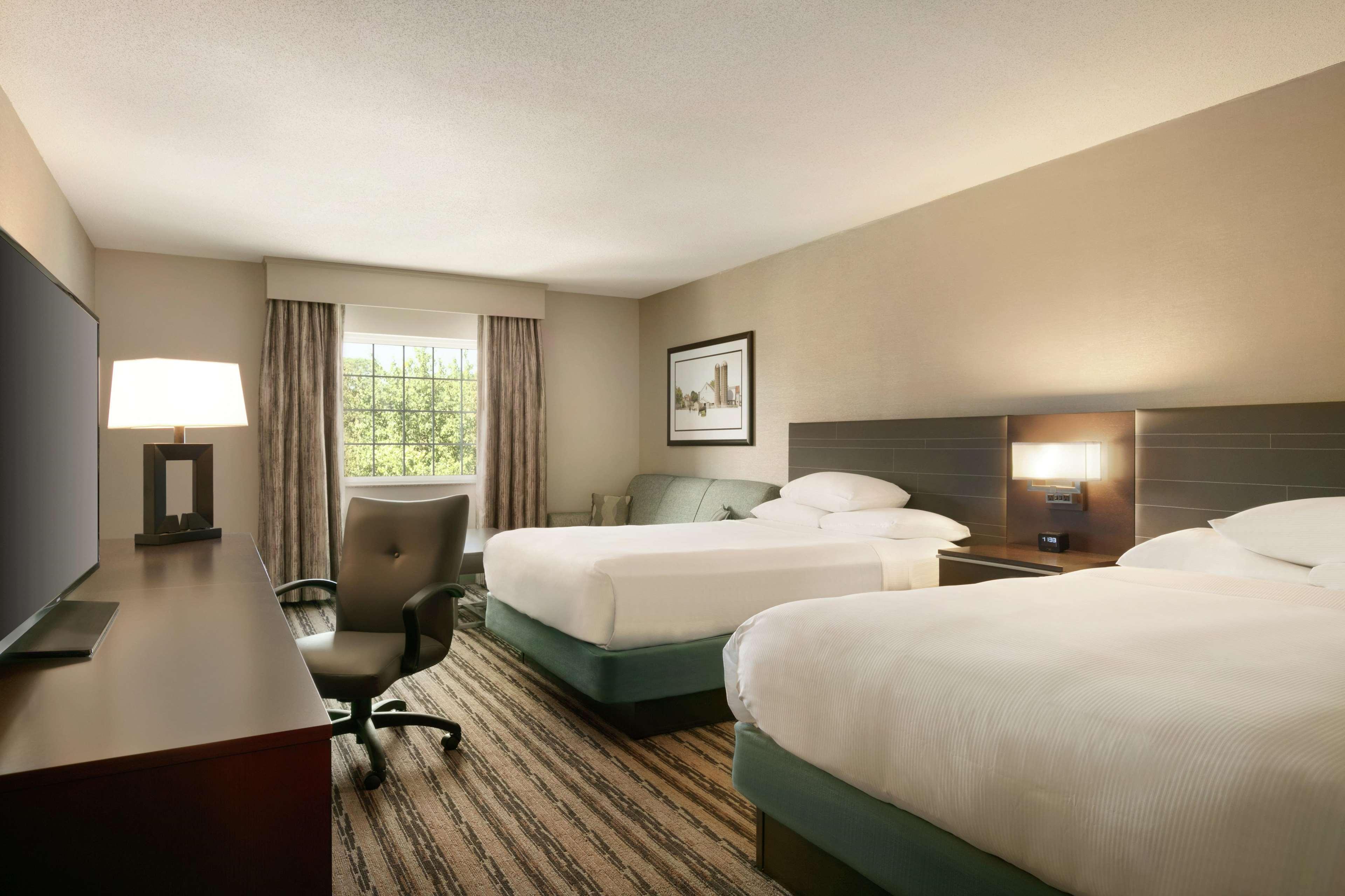 Doubletree Resort By Hilton Lancaster Willow Street Экстерьер фото