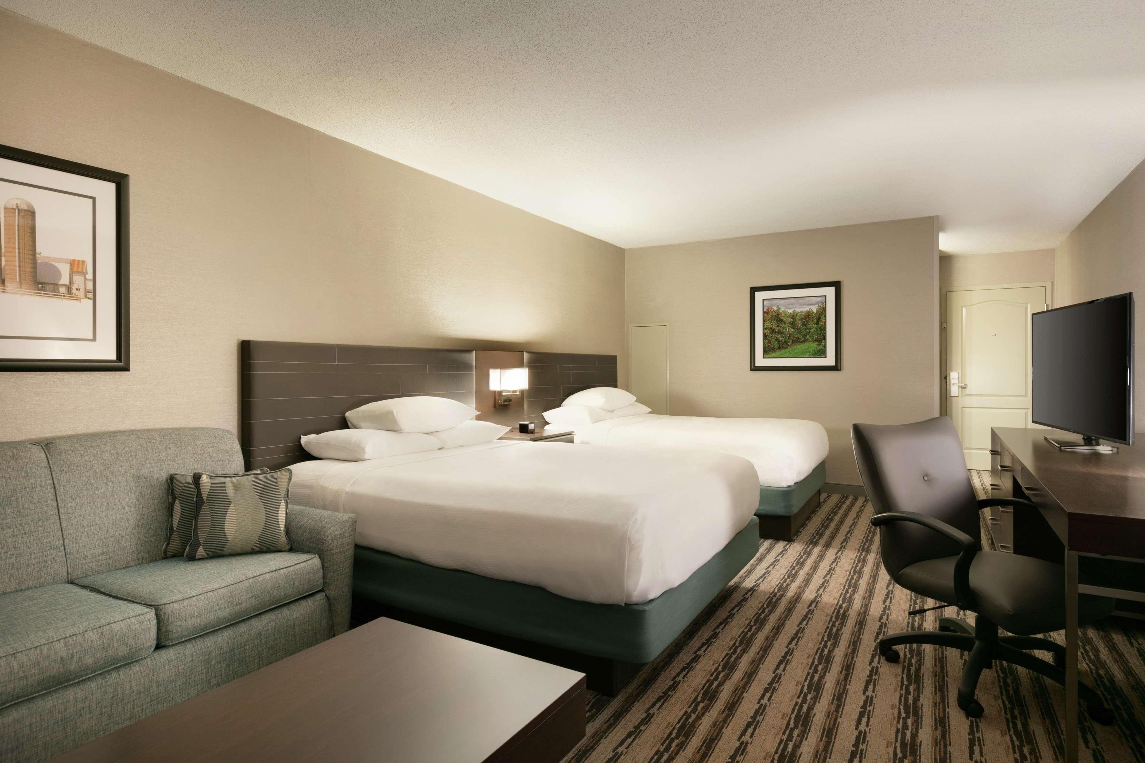 Doubletree Resort By Hilton Lancaster Willow Street Экстерьер фото