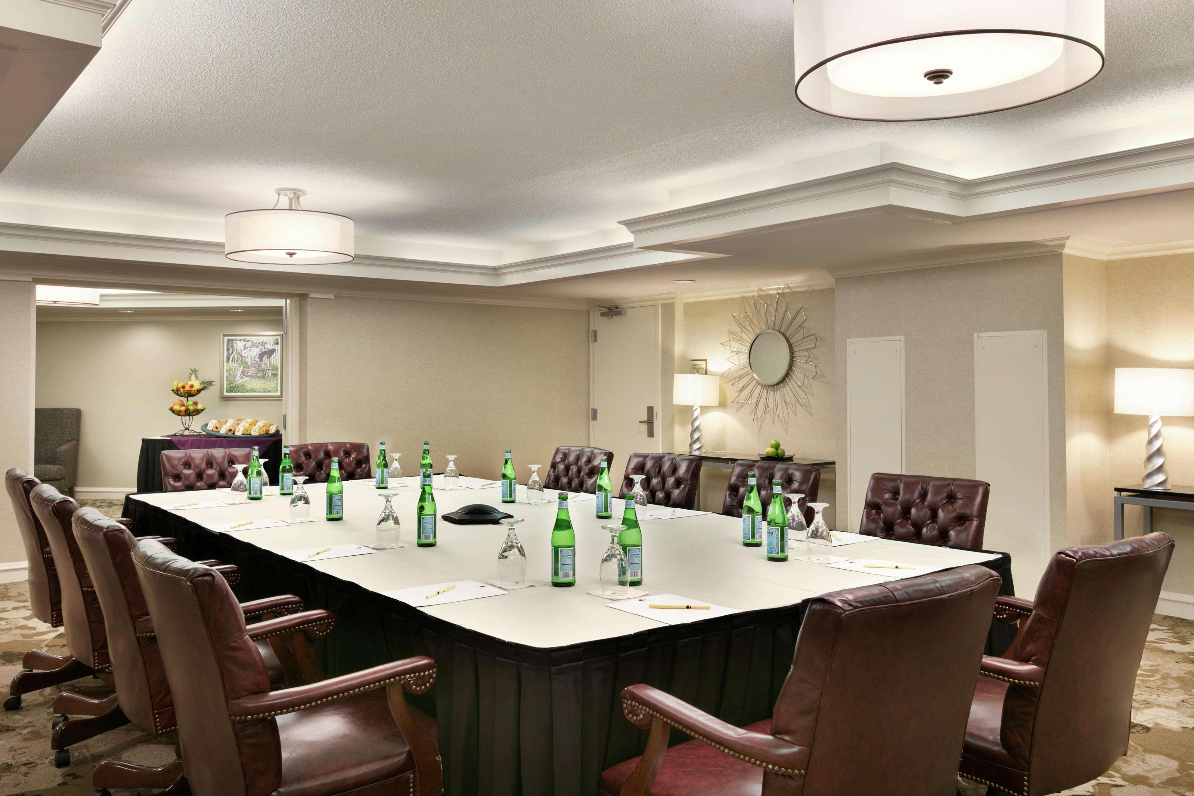 Doubletree Resort By Hilton Lancaster Willow Street Экстерьер фото