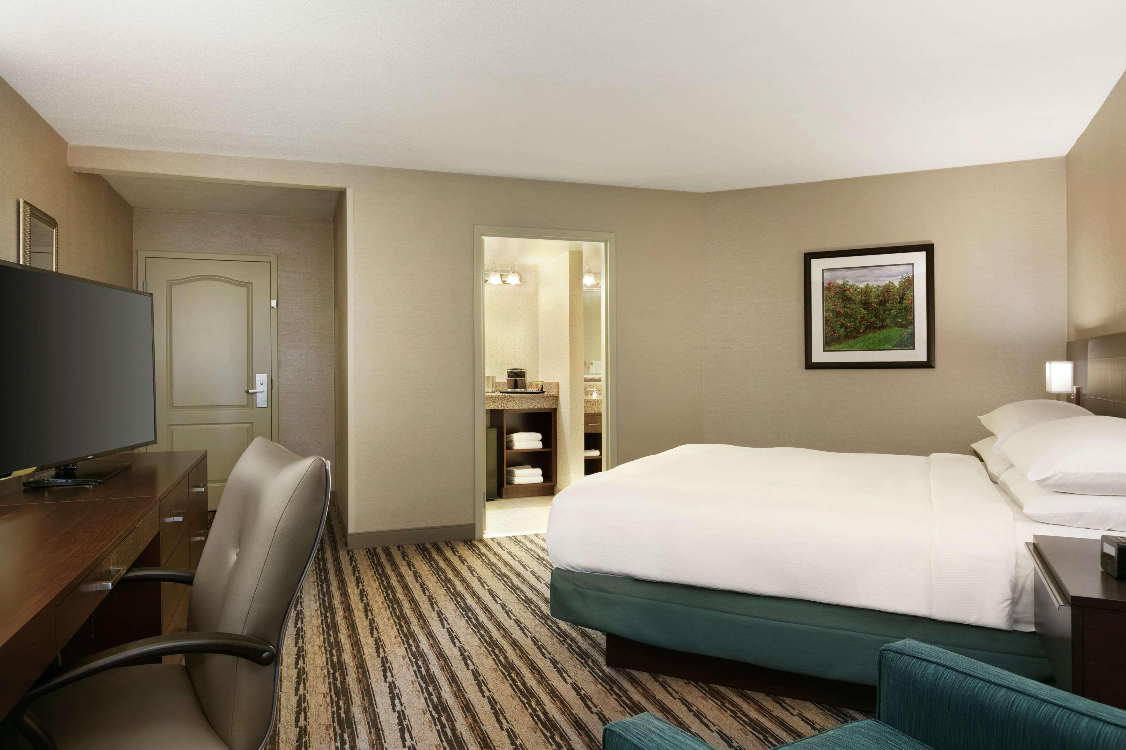Doubletree Resort By Hilton Lancaster Willow Street Экстерьер фото