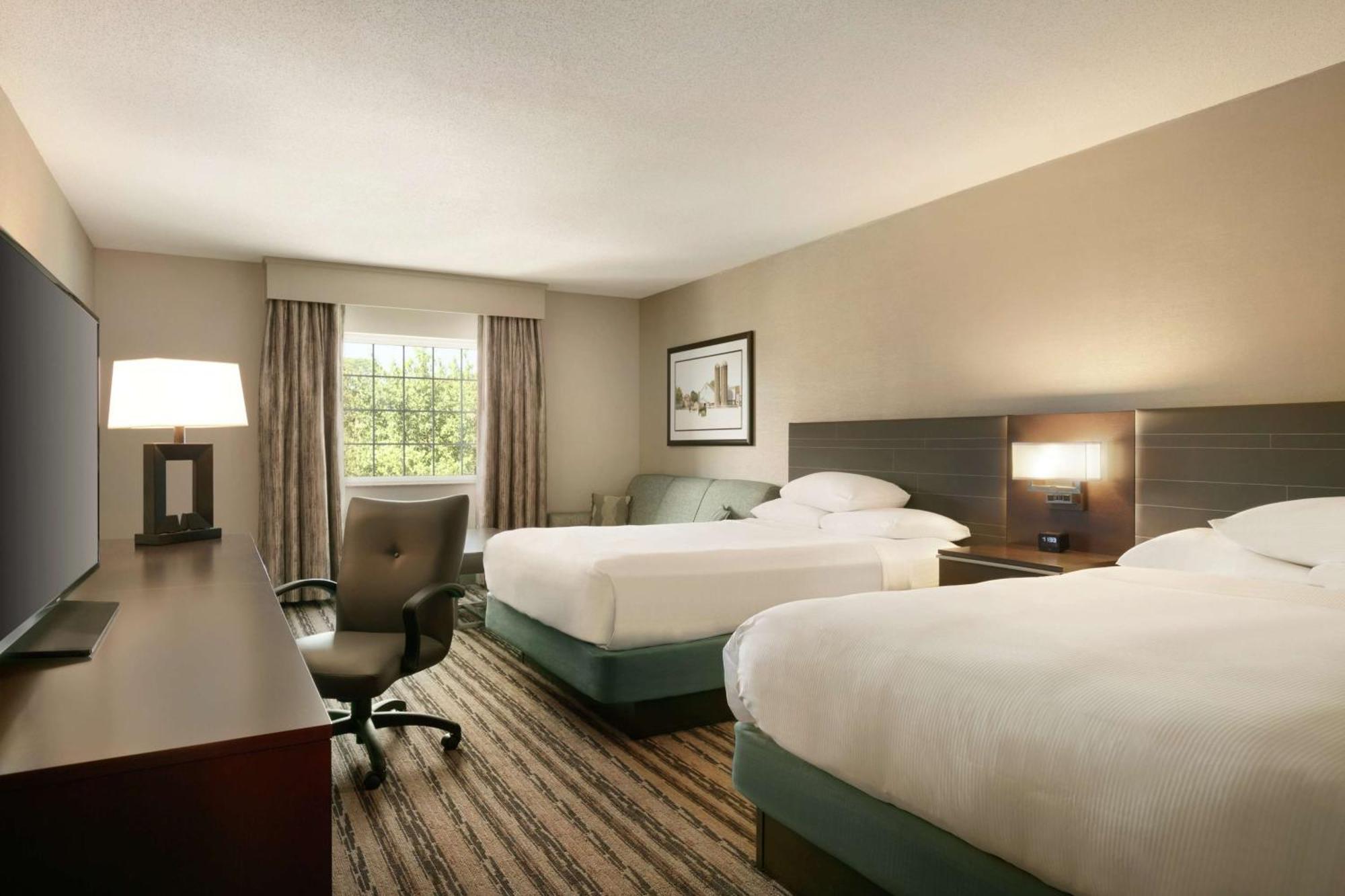 Doubletree Resort By Hilton Lancaster Willow Street Экстерьер фото